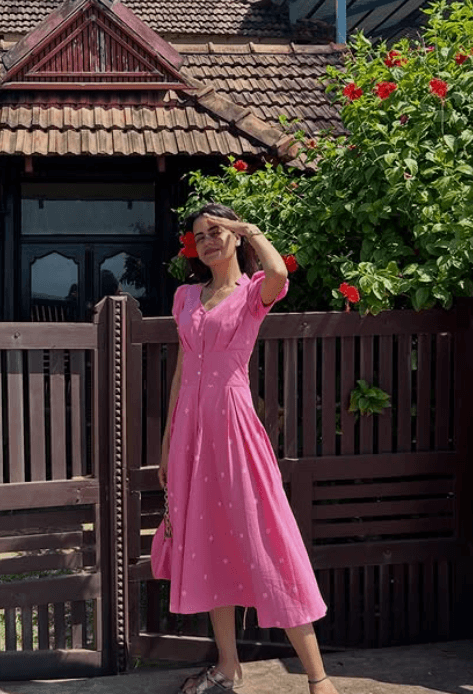 lovely pink dress view 3